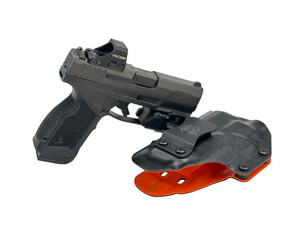 UM Tactical Qualifier Holster IWB/OWB BLK/ORG UM Tactical Qualifier Holster IWB/OWB BLK/ORG